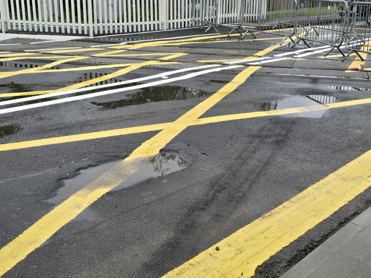 Smokinimages's tweet photo. @BBCNEandCumbria follow up from your story on the Seghill railway work. Village cut in half for a week while they do work on the crossings and this is the laughable result. Juts paint the new road marking over two potholes large enough to rattle your teeth out if you hit them https://t.co/s1H3YaP86u