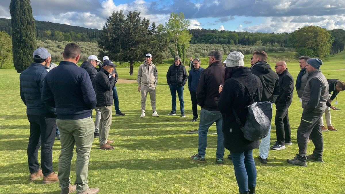📢 Last week, our Turfgrass division celebrated the 3rd 'Bermudagrass Tahoma 31' #turfgrass producers meeting.

👉🏻 At the meeting, we had the opportunity to share three days of field visits and discussions among turfgrass producers and agronomists.