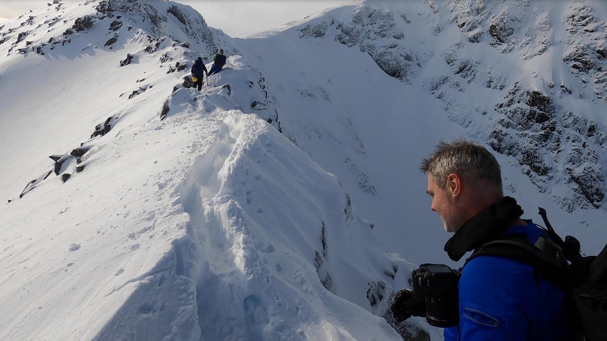 Crossing the CMD arête in beautiful winter conditions. #highlands #scotland