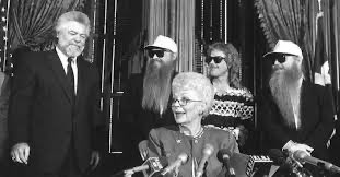 il 4 Maggio 1991 la governatrice
del Texas, Ann Richards, dichiara
il “ZZ TOP DAY”, in onore dell’omonima band per 'aver portato il potente ritmo del boogie texano al pubblico entusiasta di tutto il mondo”. #ZZTop #pillolerock