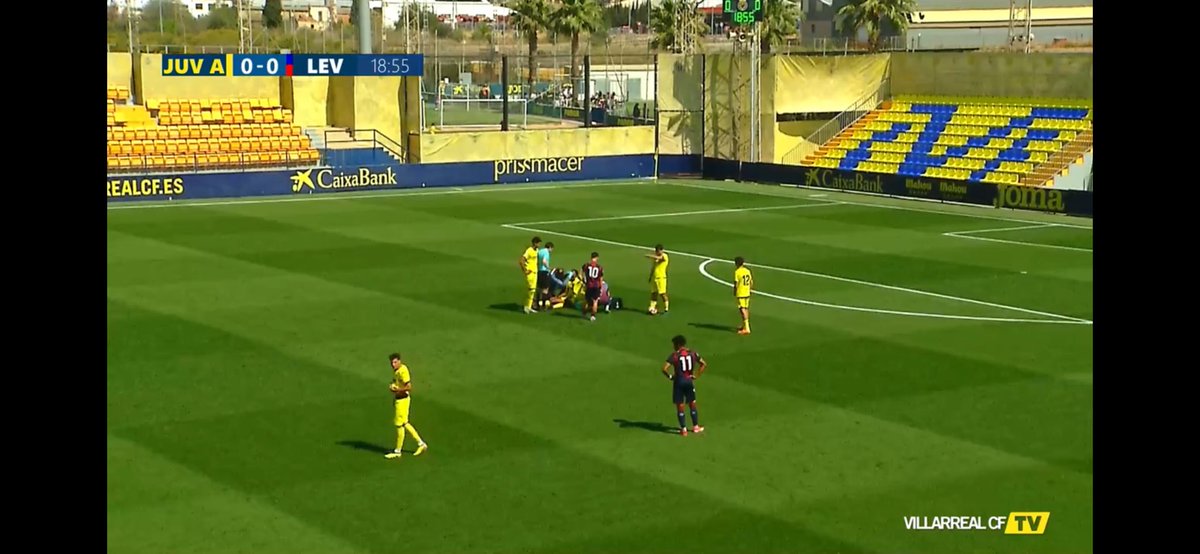 Watching now: @VillarrealCF U19 vs @LevanteUD U19 
@JuvenilDH 
@CanteraGrogueta @CanteraGranota