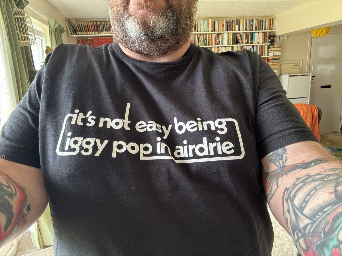 @weare1of100 @Neil_Murray57 @reversediorama @phigster @pastels_the @GrahamEatough The rules are you can’t wear a band T-shirt to their gig, right. So have eschewed my shiny new red Memorial Device T in favour of this for today’s matinee performance at the Riverside.