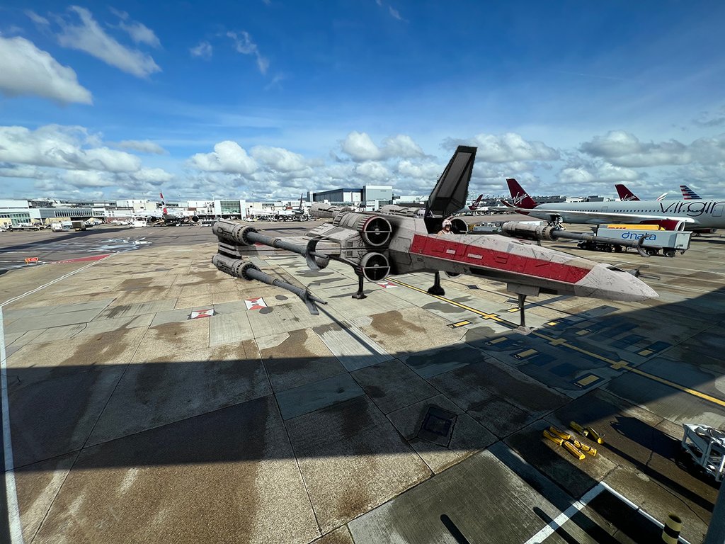 Cheeky little divert into #HeathrowAirport this morning #MayThe4th #avgeeks #aviation #Heathrow