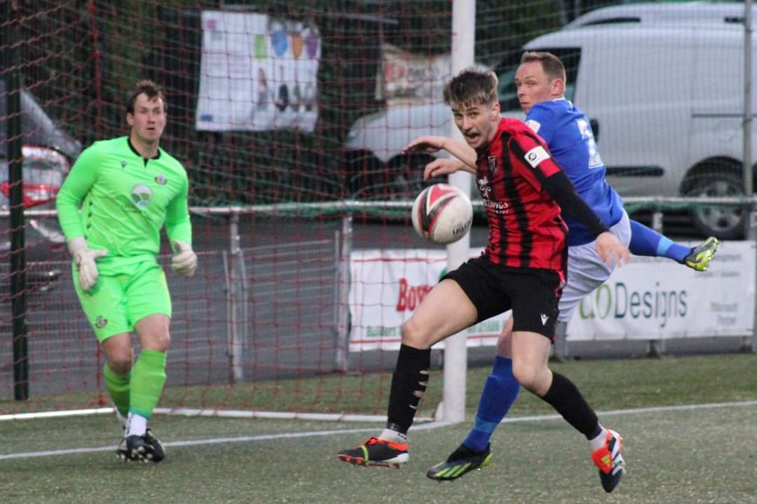 Friday 26th April 2024 @caerswsfc 1 @GUILS1957 1 (Guilsfield won 5-4 on penalties) Latham Park: @CentralWalesFA Senior Cup Final 🔗 facebook.com/share/p/BJdjVP… @CTSport @BnRExpress @CambrianNews @ShropshireStar @mywelshpool @CymruLeagues @AllWalesSport @CollinsWFM @YClwbPelDroed