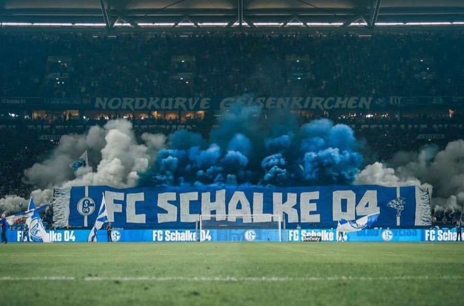 maxi ✞ tweet media