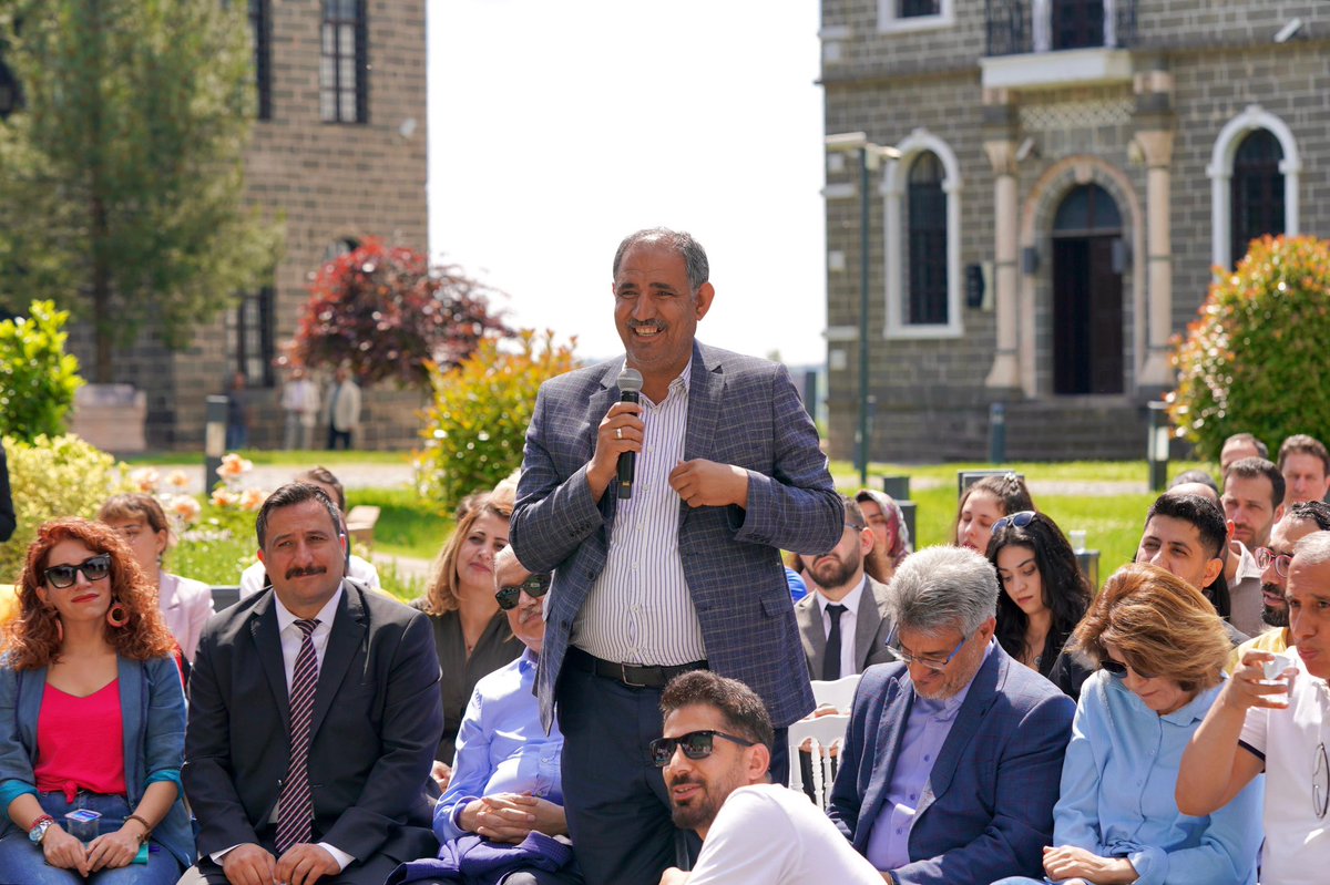 Millî Eğitim Bakanı @Yusuf__Tekin, 'Öğretmenler Odası Buluşmaları' Kapsamında Diyarbakır’da Düzenlenen Programda Meslektaşlarıyla Bir Araya Geldi “Öğretmenlerime her daim sahip çıkacağımın ve onların hukukunu korumaya devem edeceğimin bilinmesini istiyorum. Yeter ki birlik ve…