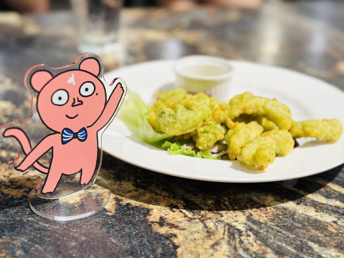 int Huang イント tweet media