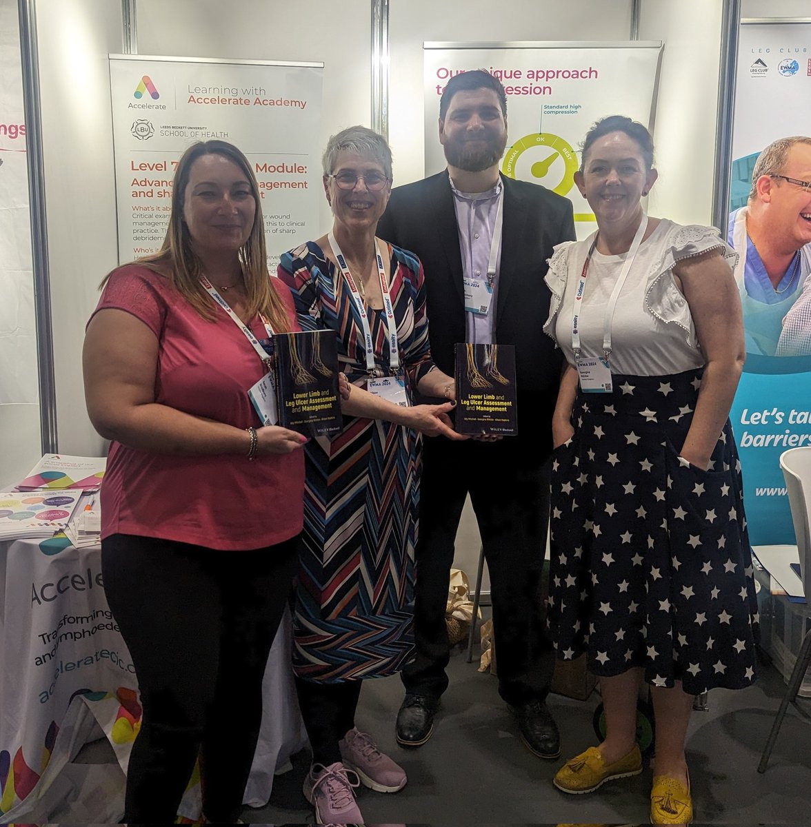 So proud of our book Lower limb and Leg Ulcer management. Some authors here @sarah_bradbury @WWIC_Wales @Joseph_Monty_ @RitchieGeorgina @AccelerateCIC . They wert off the stand like hot cakes! Amazing response. So proud! @WileyGlobal @WeCommNurses @WeStudentNurse