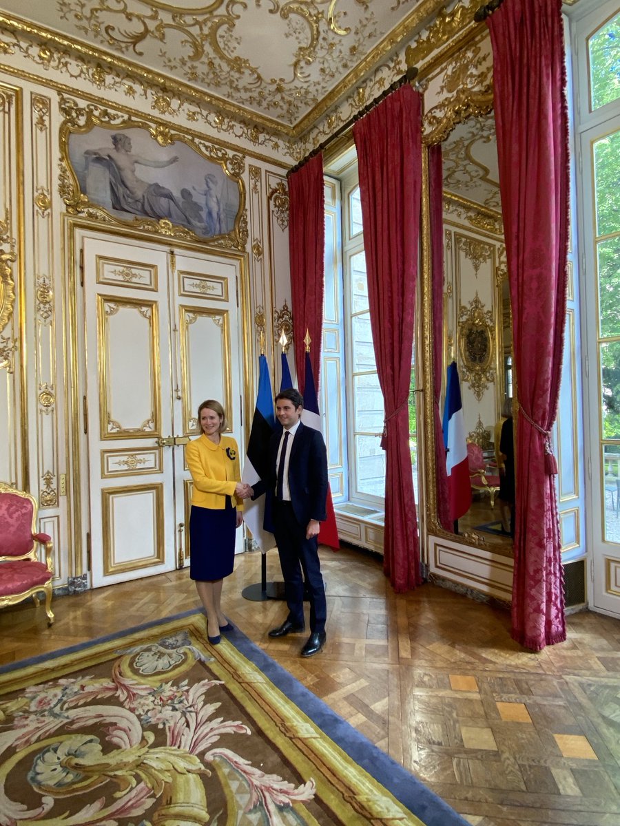 Two very likeminded meetings of PM@kajakallas in Paris with ⁦@EmmanuelMacron⁩ and @GabrielAttal - #Estonia and #France have never been so close in their understanding of the threats facing Europe and how to counter them.⁩ 🇫🇷🤝🇪🇪