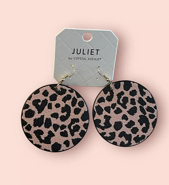 Crystal Avenue Leopard Earrings

Price- $4.99

Chic Crystal Avenue Leopard Earrings, goldtone detail, 2.25' drop, lead-safe, now just $4.99 from $14.99. Grab the wild elegance!

jorbys.com/shop/leopard-e…

#FashionForward #JewelryLovers #ChicStyle #EarringsOnFleek