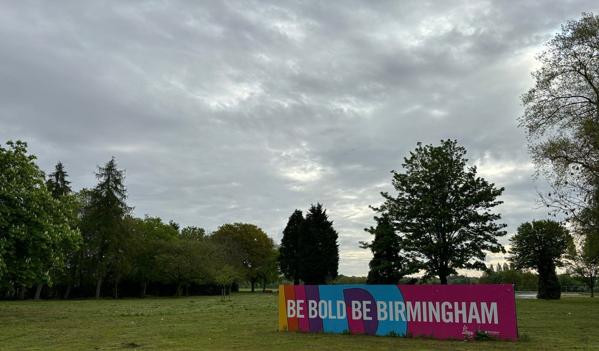 Great to see members of the Friends of Perry Hall Park meeting up with @Chris4Patches in their local park during this epic walk today! If you are joining in today, remember you can share your bird sightings on social media using #BrumsBirdlife.

bosf.org.uk/birds-open-spa…