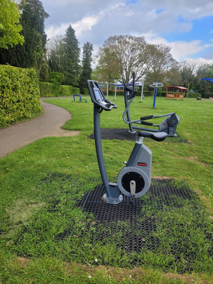 Two outdoor gyms completed 💪

Our Landscape Artchitect team have just finished two outdoor gyms that they designed and managed for @NorthHertsDC

Locations:
📍King George, the fifth outdoor gym in Hitchin
📍Baldock Road recreation ground, Letchworth Garden City