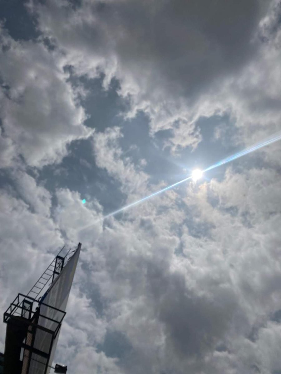 Jewish space lasers!

#SolarEclipse2024 
#solareclipse 
From USA 🌞☀️

twitter.com/humeraaa28/sta…