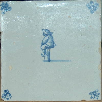 Follower of the #medieval saint Simeon Stylites or predecessor of modern pole sitter? #Earlymodern #delftware tile @Zuiderzeemuseum 1/2