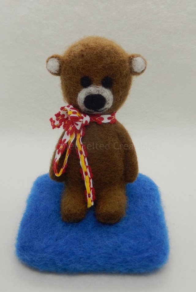 Help me name this bear. This cute handmade bear decoration is in need of a name. Any suggestions? 🤔 🐻 can be found in my SumUp shop (link in comments). #MHHSBD
