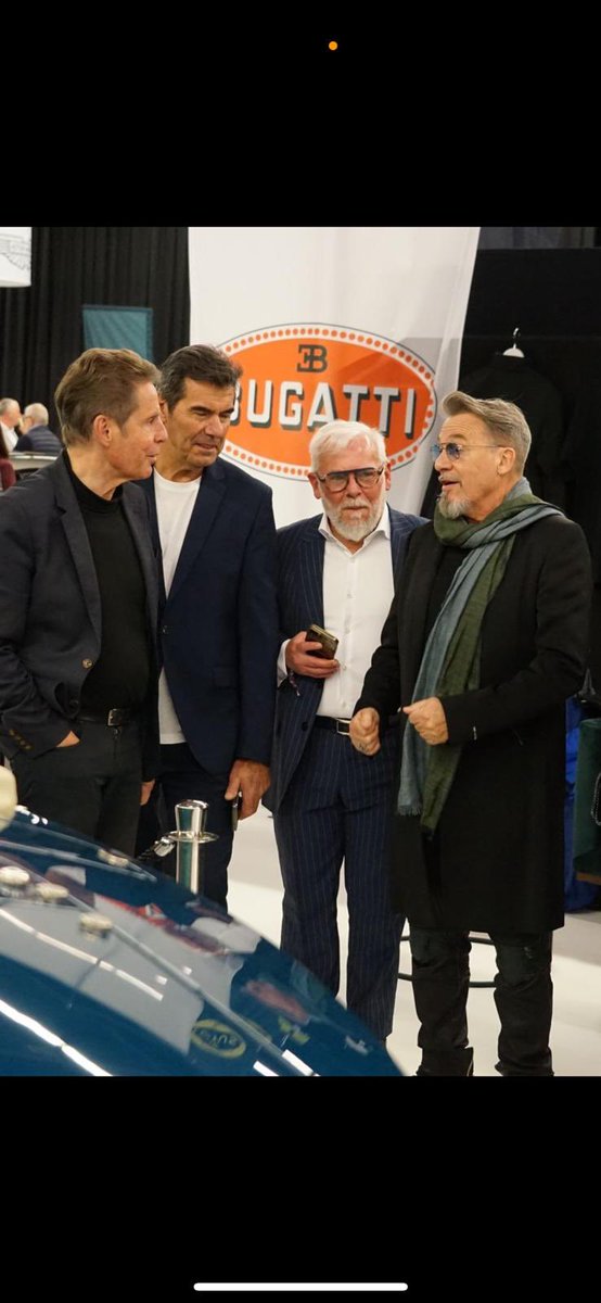 Salon prestige auto : visite de Alain Suguenot, maire de Beaune et Florent Pagny sur l’espace @citedutrain Enthousiastes Bugatti Alsace

@MulhouseAgglo @mulhouse