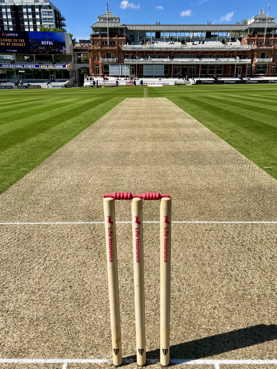 No play yesterday because of persistent rain. Day 2 ⁦@Middlesex_CCC⁩ vs ⁦@leicsccc in the ⁦@CountyChamp⁩ #cricket #countycricket #lords #middlesex #Leicestershire