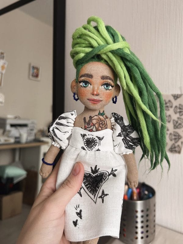 Beautiful textile lady with green dreadlocks
dailydoll.shop/shop/beautiful…
#dailydollshop #dailydoll #texstildoll #art #handmadedoll #sculpture #christmasgift #ragdoll #homedecor #toys #artdoll #eastergift #boudoirdoll #valentinesgift #woodendoll #tilda #dolls #birthdaygift #handmade