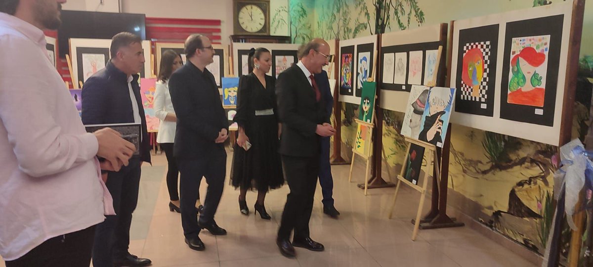 aksehirsbl's tweet photo. Okulumuz Şiir Gecesi ve Resim Sergisi Düzenledi

Katılımının dolayı Akşehir belediye başkanı Nuri Köksal Bey'e, şube müdürlerimize ve geceyi düzenleyen edebiyat ve resim öğretmenlerimize ve öğrencilerimize teşekkür ediyoruz. 

https://t.co/HO4Rqp0FtA https://t.co/LBc57k78DZ