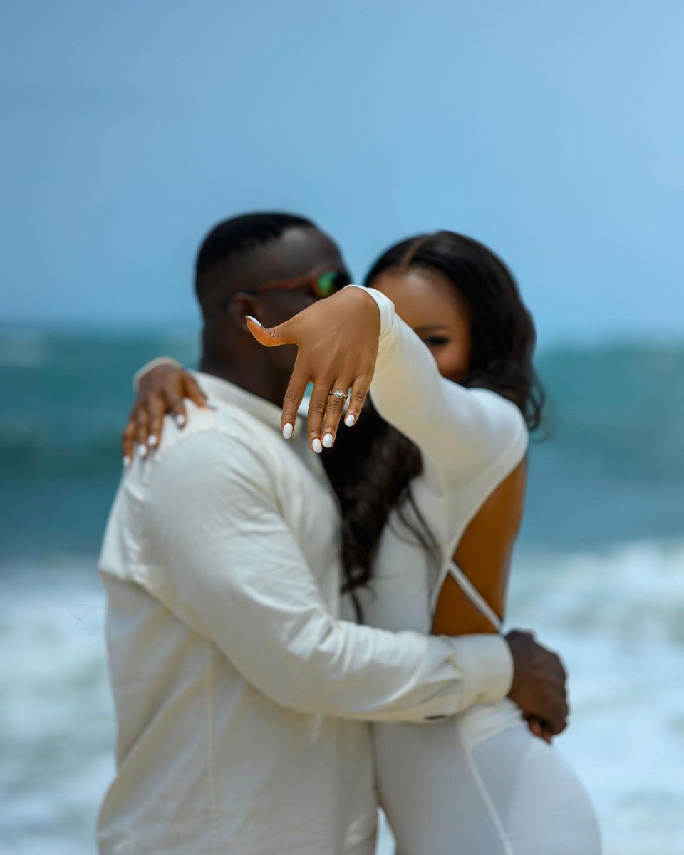 Wofaifada Is Engaged! Check Out The Lovely Photos From Her Beach Proposal bellanaijaweddings.com/wofaifada-prop…