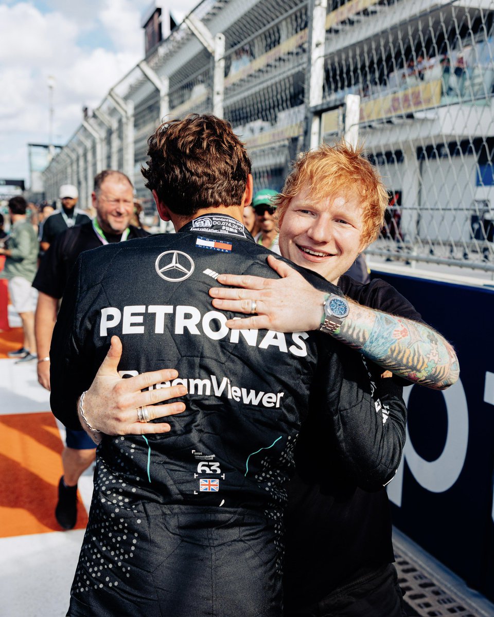 Driving at 90 through those Miami chicanes 🎶 @edsheeran and @GeorgeRussell63 yesterday after their hot lap in Miami 💨👊