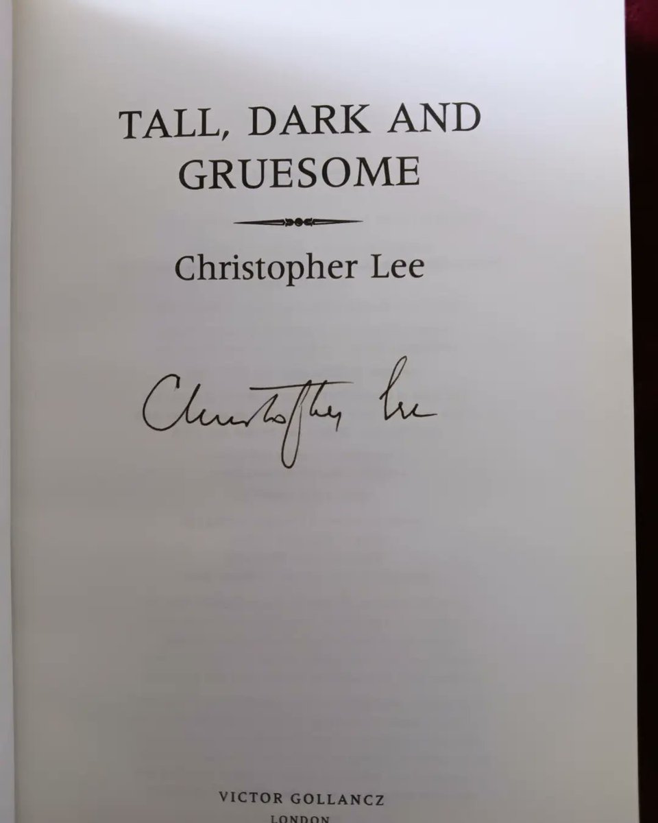 I grew up on Hammer films, so when Forbidden Planet had Christopher Lee in to sign his autobiography in '97, I wasn't going to miss it. Such a thrill to meet him, however brief. #ChristopherLee #Hammer #HammerFilms #TallDarkAndGruesome