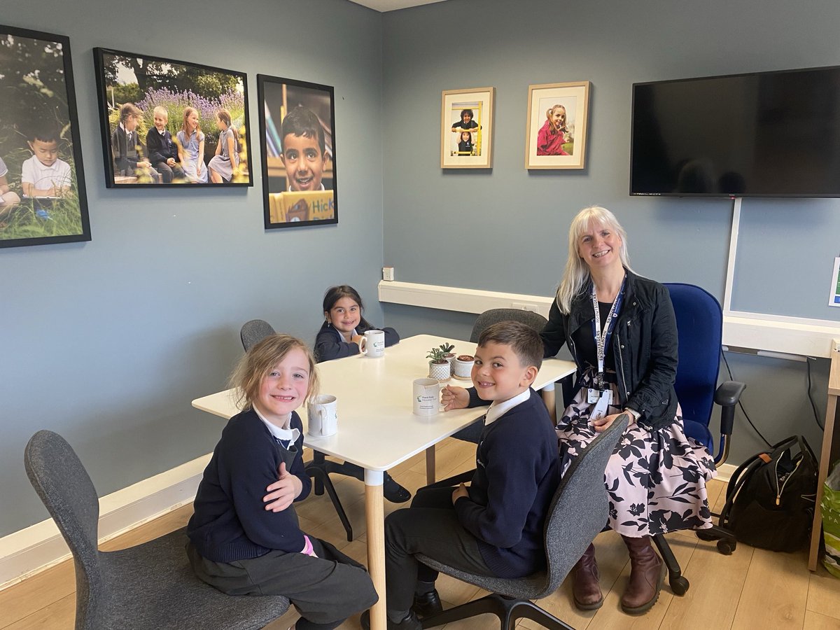 This week’s Spirit of Handforth Award winners enjoying a cup of Hot Chocolate ☕️ with Mrs Booth ⁦@FFEduTrust⁩