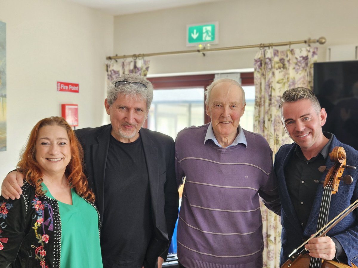 Mobile Music Machine returned to Kilkenny this week, performing 5 Care Concerts in healthcare settings, with the brilliant @niamhkavanagh93 with @geraldperegrine , Drazen Derek. Sincere thanks @KKArtsOffice @creativeirl @HealthyIreland for supporting live music in healthcare.