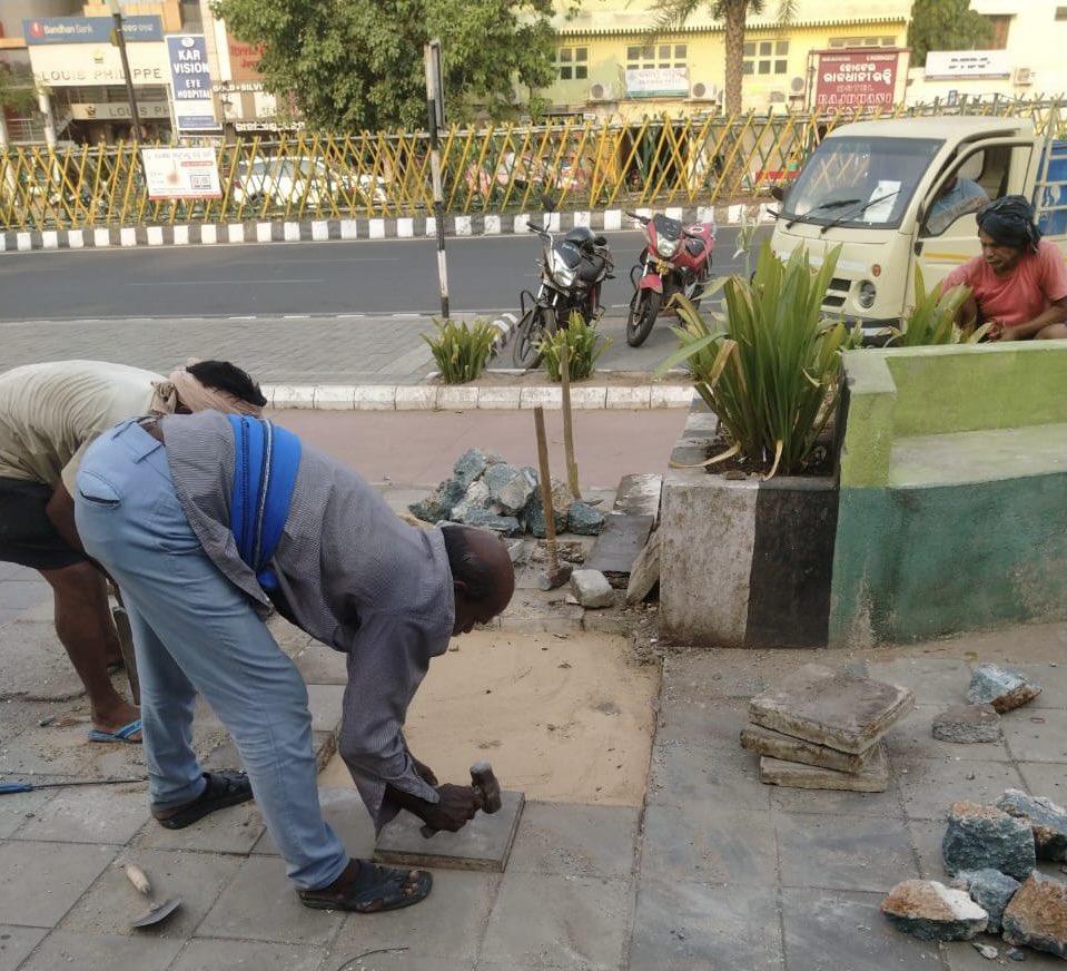 Paver blocks are receiving regular maintenance and repairs. We are committed to ensuring safe and sturdy walkways for all. #BhubaneswarFirst