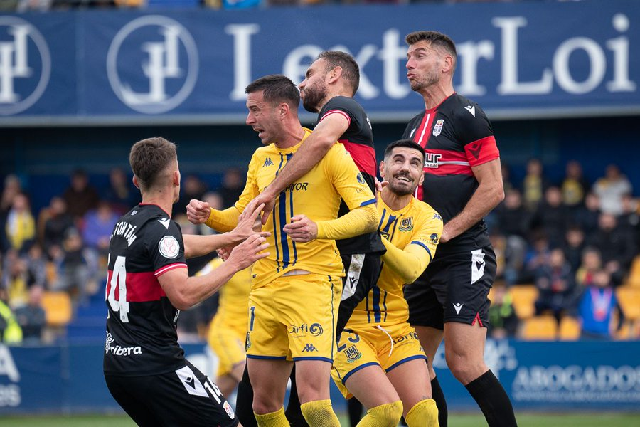 Día de Agrupación. Día para demostrar si de verdad hay motivos para quedarse en Segunda. 

1º de los dos partidos consecutivos que jugará el equipo fuera de Santo Domingo. 

Vamos con la previa y algunos datos curiosos del #CartagenaAlcorcón de hoy.