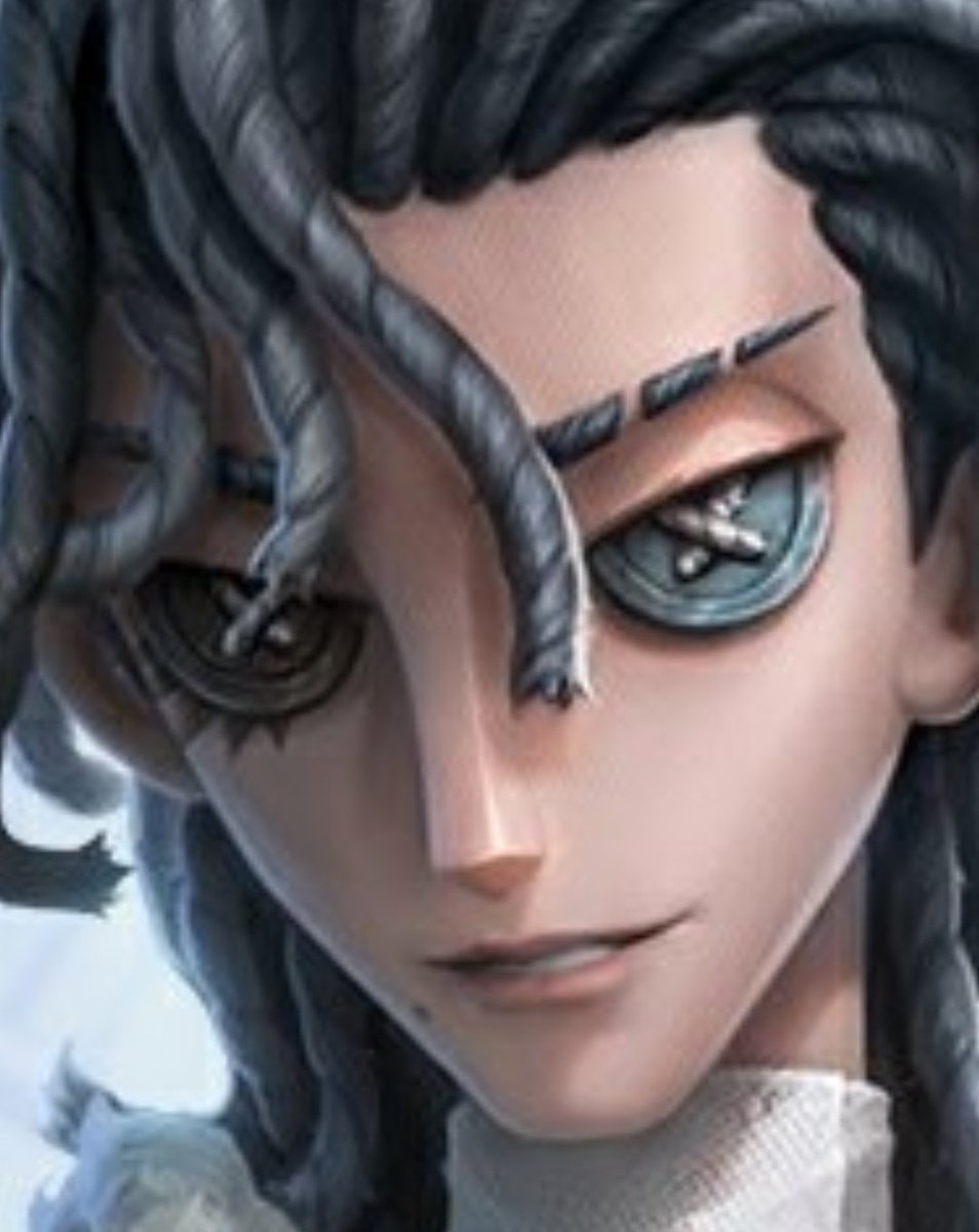 ZAMN! the mole, heterochromia and (possibly?) a birthmark under his eye?? he's handsome