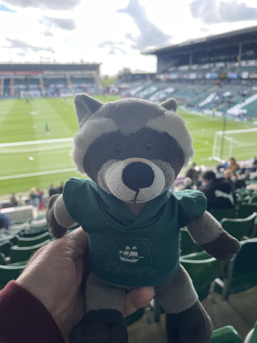 One last visit to Home Park this season for Ricky, hoping @Argyle can get the result they need 
Looking forward to an enjoyable stress free afternoon #pafc #utba