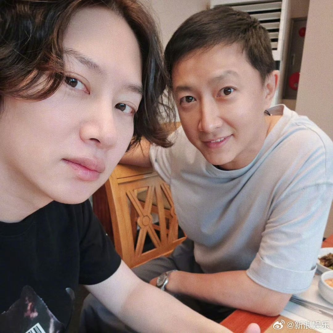 #KimHeechul shares new snaps as he reunites with #HanGeng