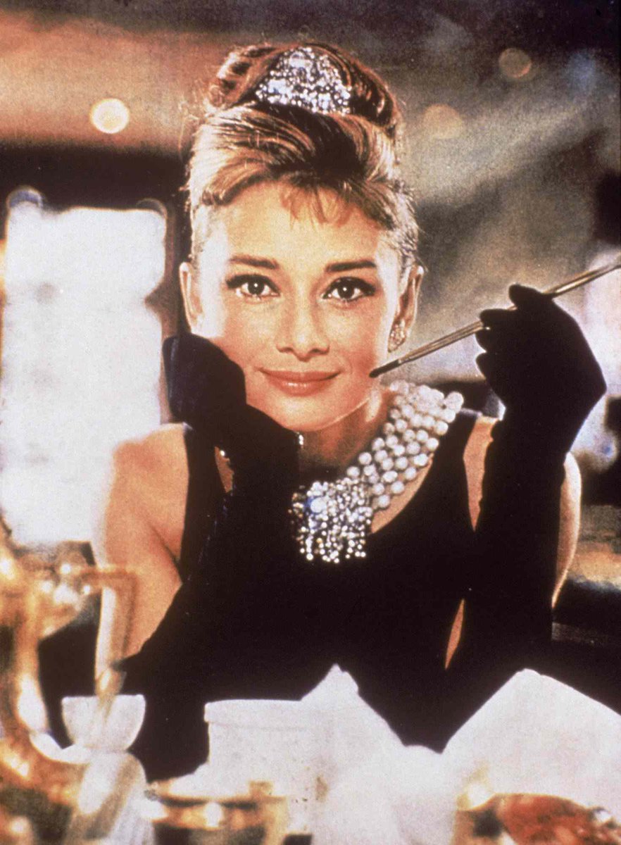 Happy 95th Birthday to British actress Audrey Kathleen Hepburn (May 4, 1929 - January 20, 1993) 🥳😇🙏💐🌹🎂🍾🎉🎊🎈🎁🎬 #HappyBirthdayAudreyHepburn #AudreyHepburn #BreakfastAtTiffanys #GoneButNeverBeForgotten