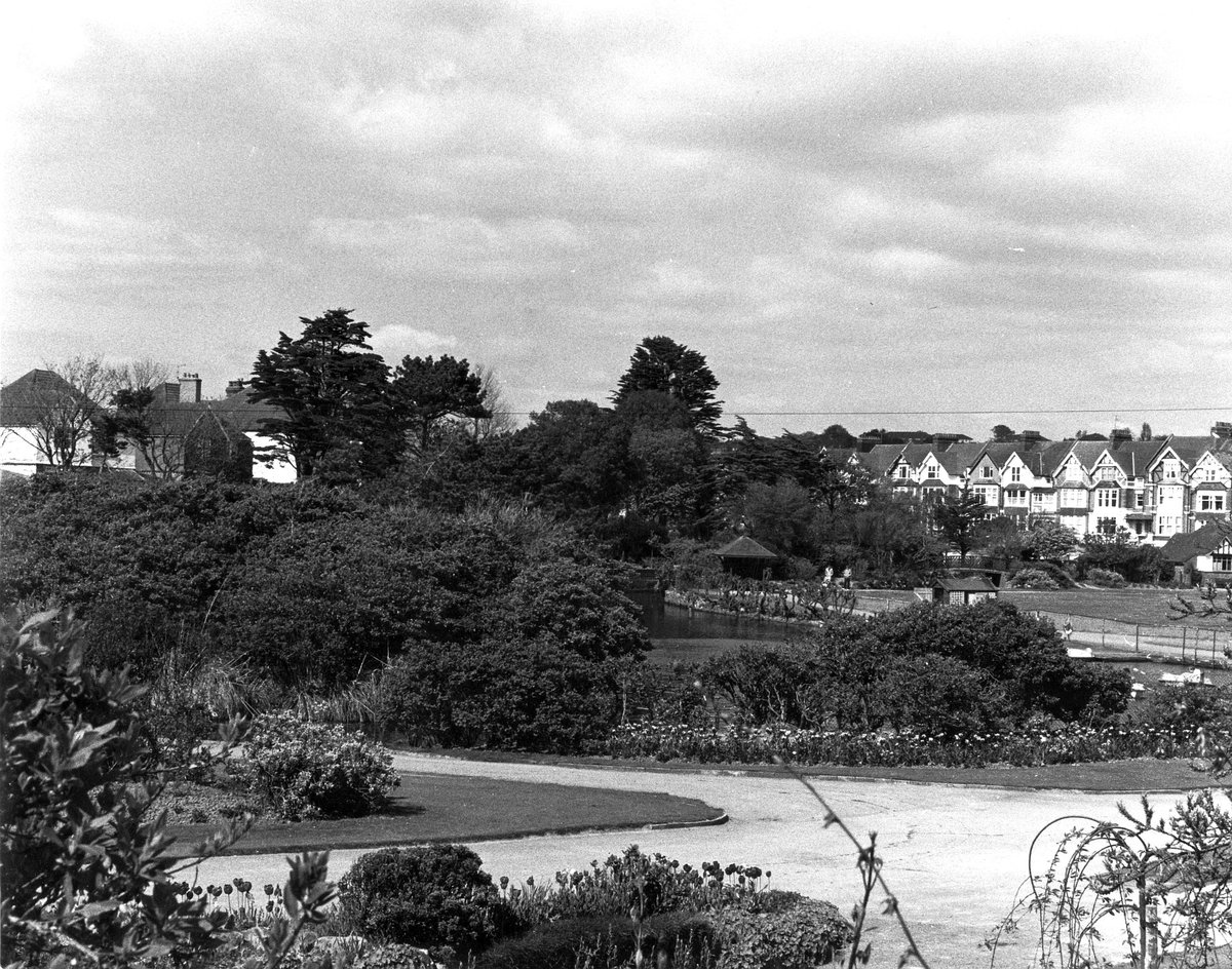 Egerton Park, Bexhill-on-Sea, Sussex 1987. #Bexhill #Sussex #Park #History #1980s