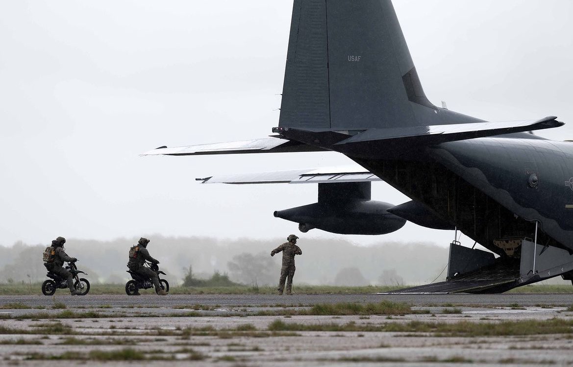 🇺🇸👊 We recently hosted a Special Operations Air Land Integration training for 13 of our ally and partner nations Special Operation Forces! SOALI enhances the exploitation of the full spectrum of #airpower, synchronizing and extending delivery of effects for the alliance!📷352sow