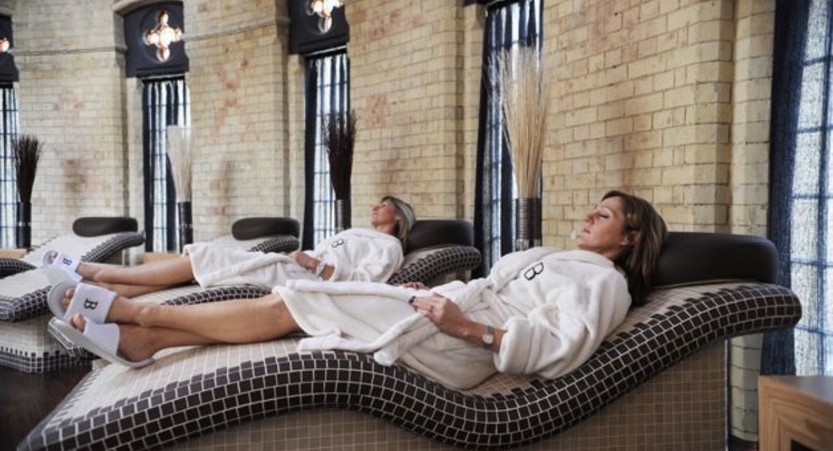 Incredible spa day deal 🙌 FOUR treatments 💓 and full leisure access for less than £50! Leave feeling like an absolute Queen 👸 Check it out here ➡️ awin1.com/cread.php?awin…