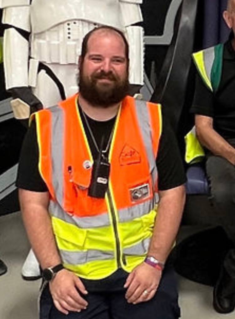 This is DANNY FOWLER from Norwich, Fowler is assigned to taking photos of protesters who are against Drag Queen Storytime to children as young as 3yrs.

watch out for him at Students Against Tyranny in Norwich today.