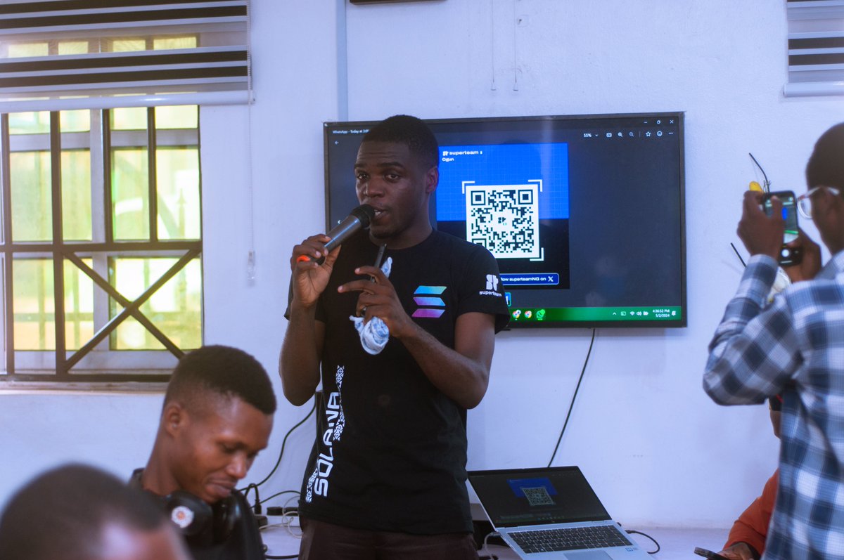 Transporting over 50 students from #mapoly in this #fuel crisis for the #solana ecosystem call was a success Thanks to @SuperteamNG @SuperteamDAO #builders have been introduced to #bounties and how you can #earn Thanks to @kashdhanda for the wonderful time 🩷 to @Harri_obi