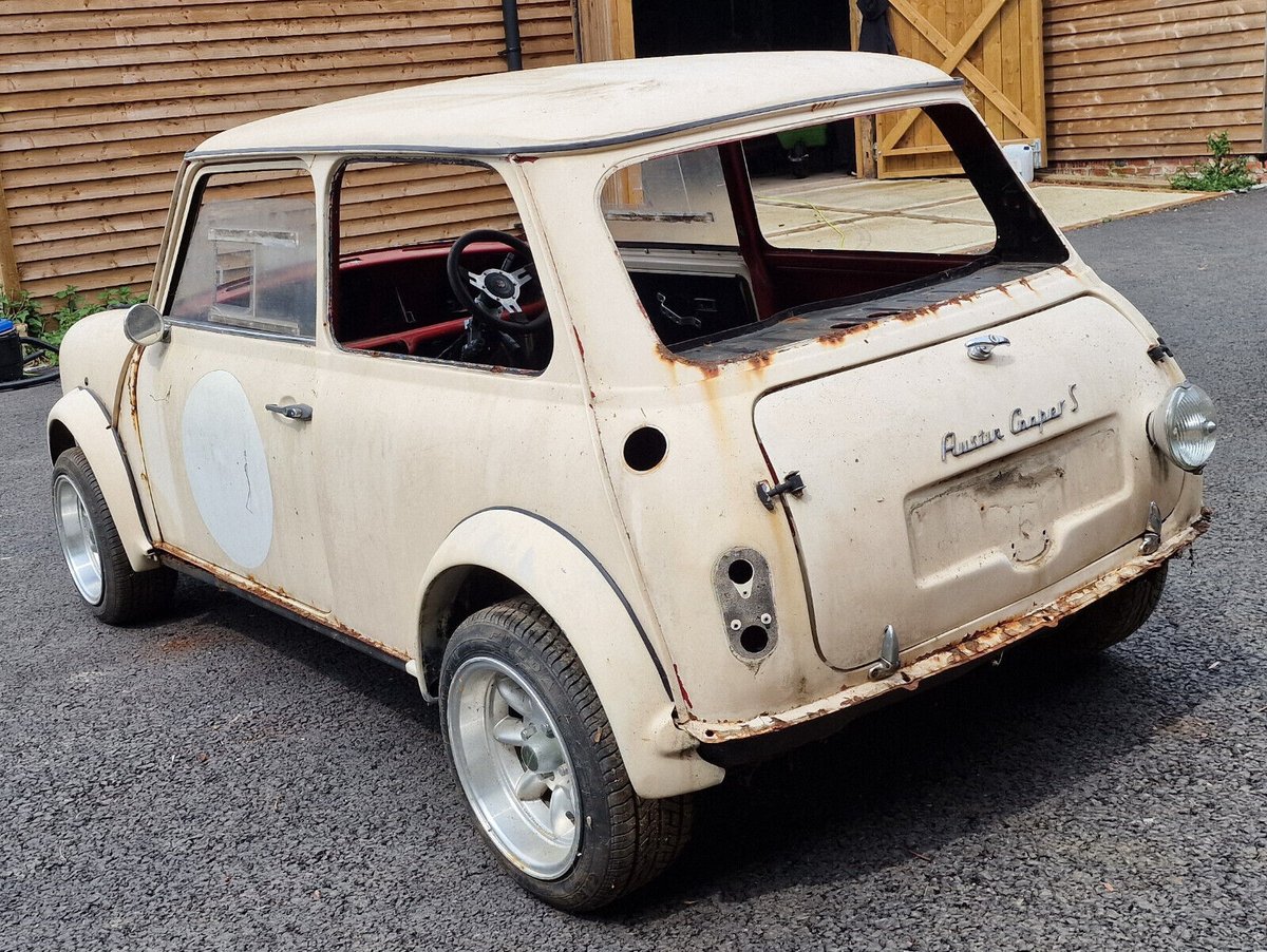 UKProjectCars's tweet photo. Ad:  1985 Classic Mini Rolling Shell
On eBay here -->> https://t.co/mSpMYLn0hv

 #ClassicMini #RollingShell #ClassicCar #CarRestoration #CarProject https://t.co/3gXC2eewrE