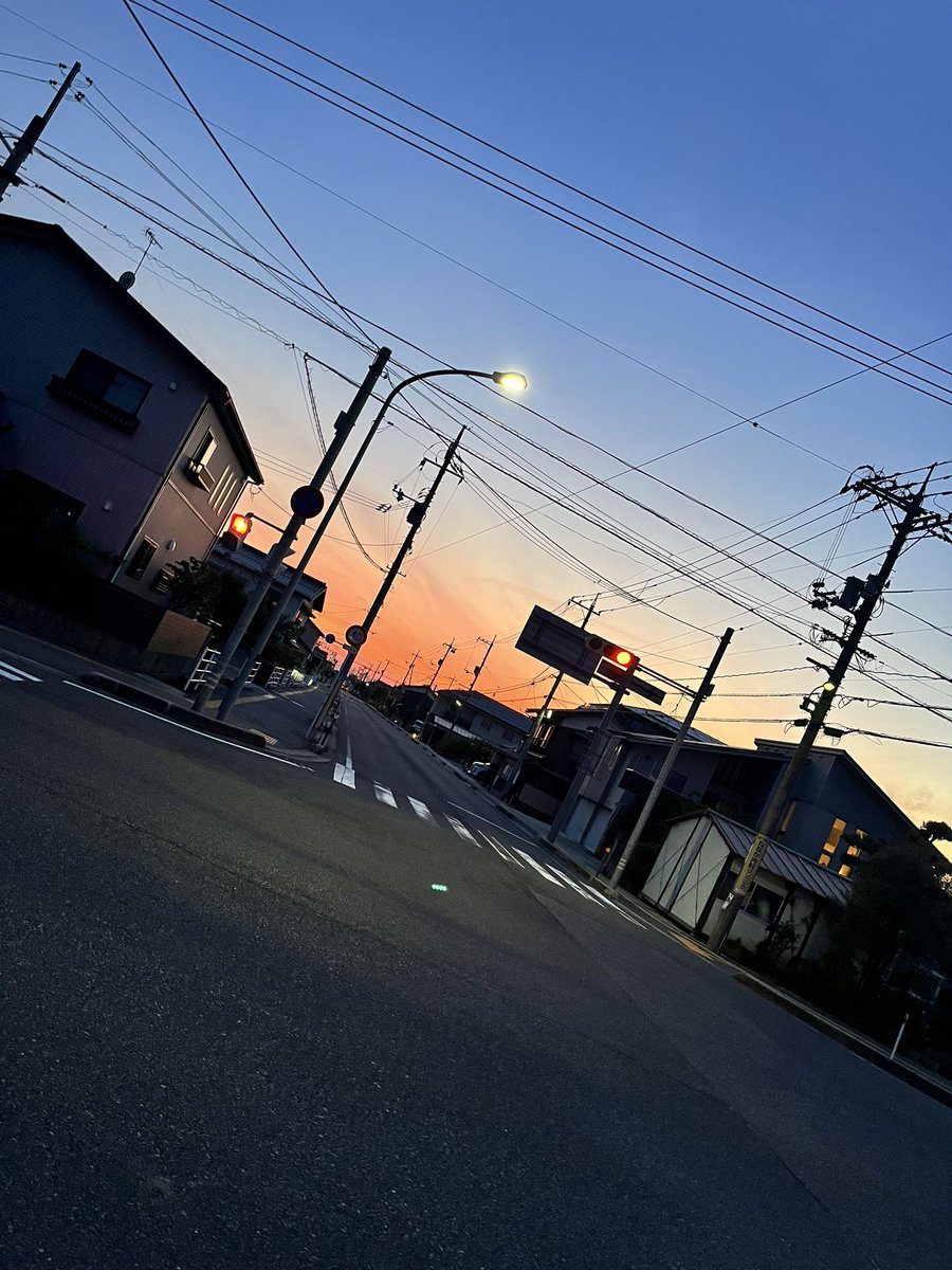 kackey731's tweet photo. 仕事終わり低酸素@runningfactory_
低酸素ルームにてjog😊
普段のjogとは違った刺激が入り、身体が細胞レベルで喜んでいる😤💕
所謂エッセンシャルワーカーなので世間で言うGWは無いけど、GWあるランナーに負けないくらい工夫して頑張る✨ https://t.co/o7PmghgbKf