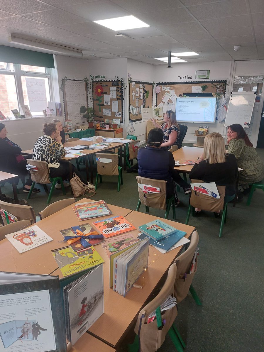 A productive staff meeting, looking at the importance of early language and developing reading for pleasure across school. Tonight we shared some of the excellent training from @JCEnglishHub