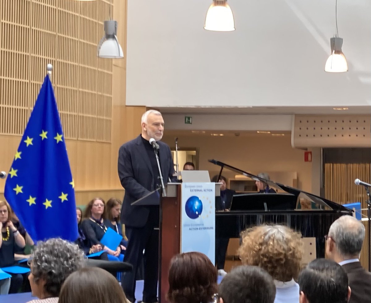 #EuropeDay is the celebration of an historical journey & a chance to reflect on how to make our Union even stronger. It was a pleasure to open the doors of our @eu_eeas. W/ 145 embassies, 25 missions & operations, we work to advance peace, security and prosperity in the world.