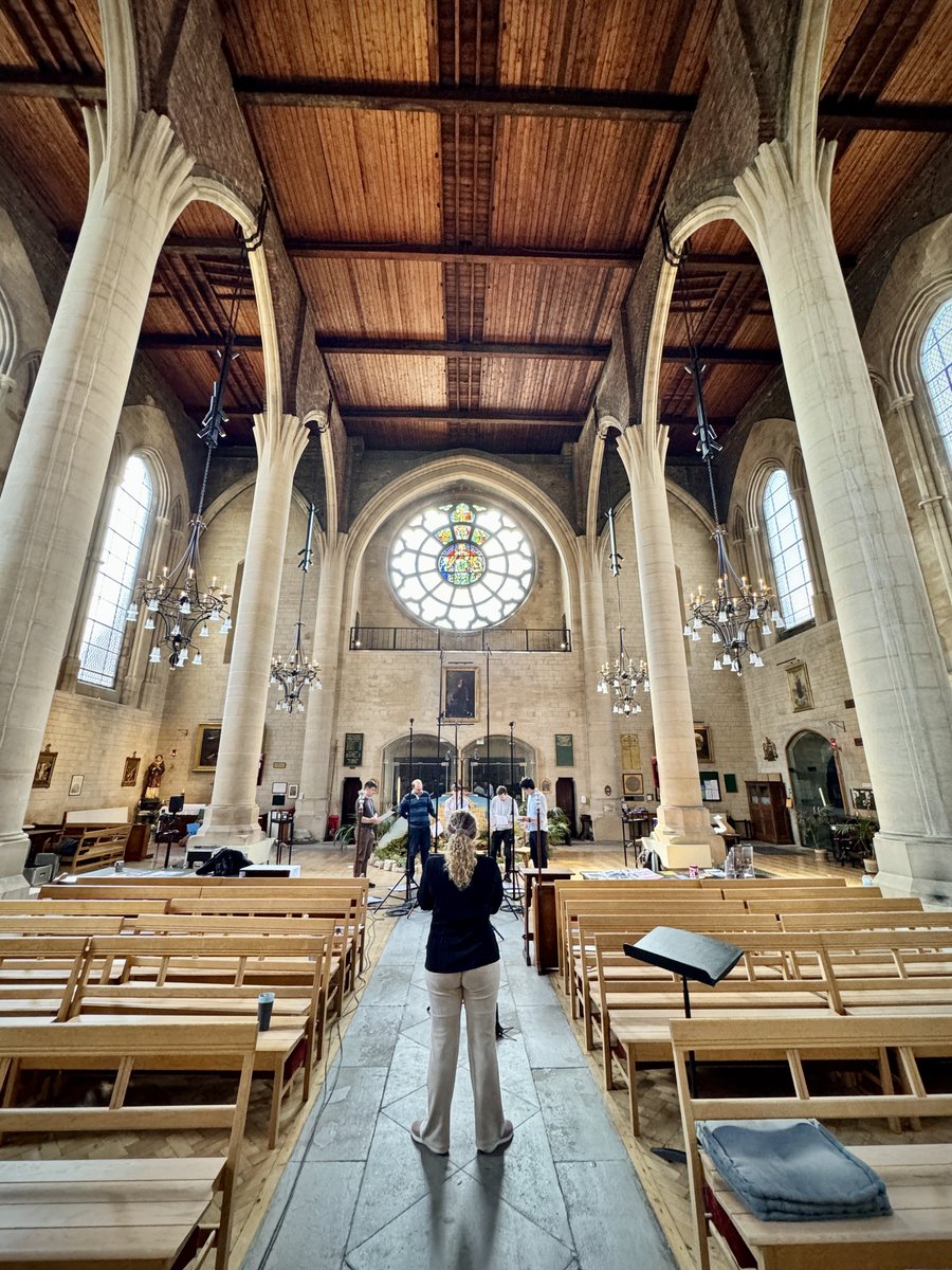 This week we’ve settled into the wonderful acoustics at All Hallows Church in Gospel Oak to record a new album, ‘Radiant Dawn’. We’re joined by the fabulous @matildalloydtpt, with C16th repertoire by Tallis & White alongside commissions from @DPritchardm & @richardmbarnard.