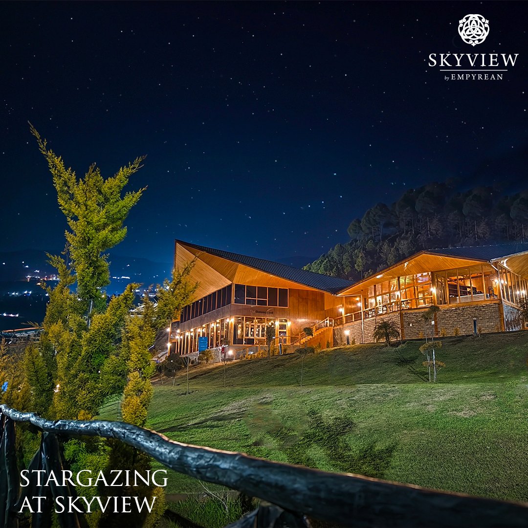 Adventure is not the only thing Skyview is known for. The pristine air and the carpet of grass allows you to spend a leisurely evening and gaze at the stars. An ideal evening, no?

#SkyviewByEmpyrean #Ambience #Stargazing #BananaLeafRestaurant #Nightview #Mountains #Patnitop