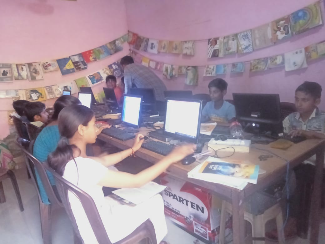 LIFI and Apni Pathshala are on a mission to transform lives through digital literacy in Purkhas Rathi, Haryana. This impactful initiative has the potential to unlock new opportunities and improve lives. 
@malpani 
#Education #SocialImpact #TogetherWeCan #Haryana #ApniPathshala