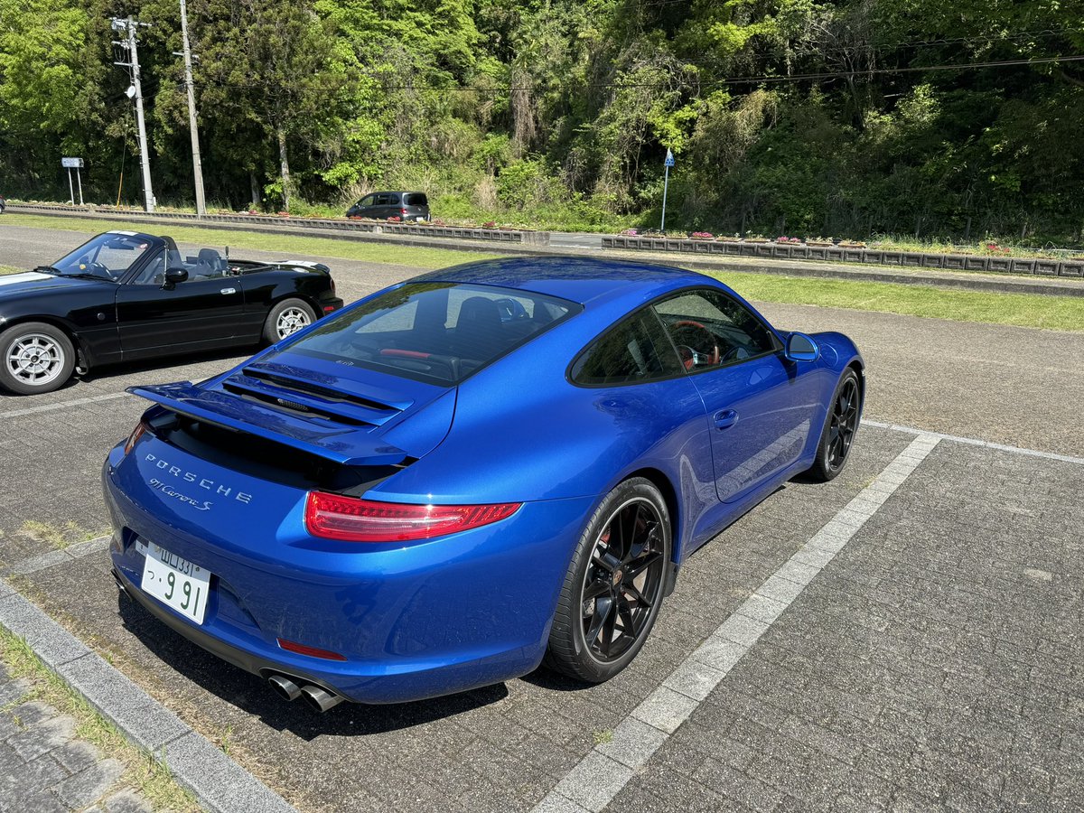 PORSCHE 911で秋吉台