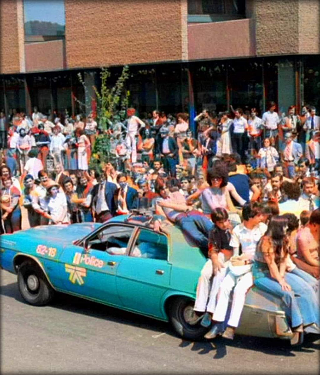 La parade de la coupe Stanley a #Montreal en 1968. Que remarquez vous? #tlmep
