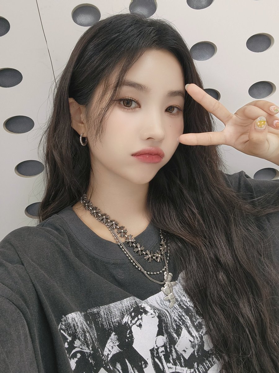 G_I_DLE tweet picture