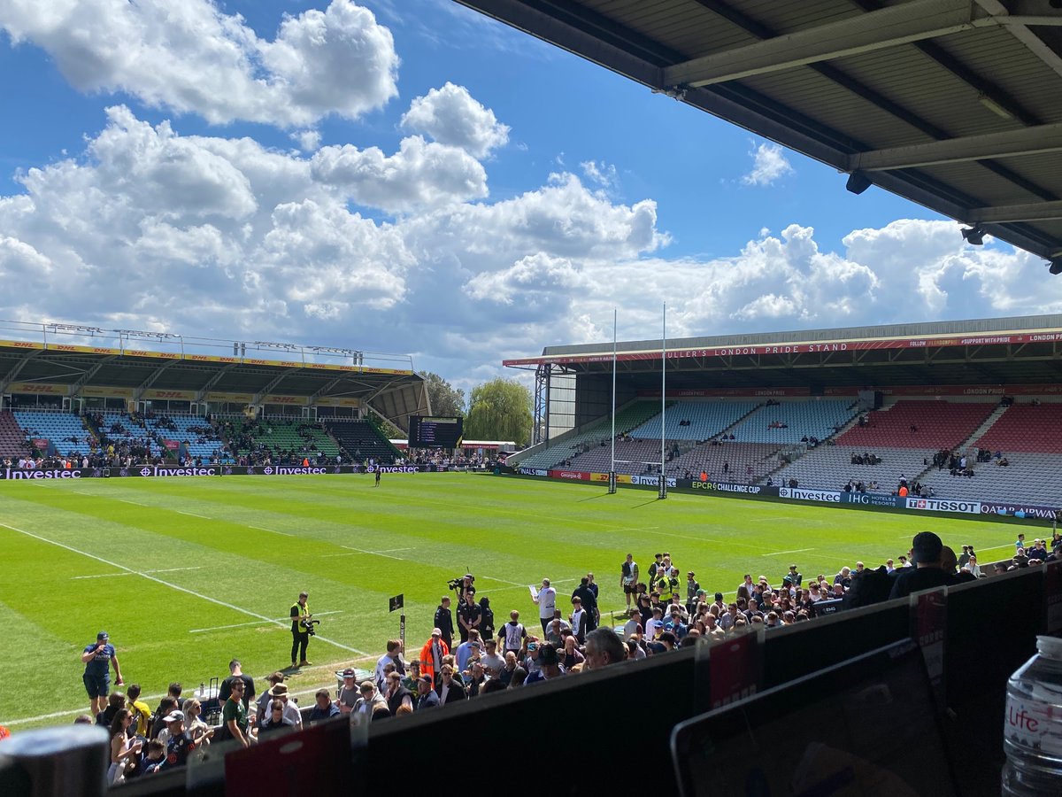 Thrilled to be here and watch a South African team in a continental semi-final. But this really should be in front of home crowd at King's Park. A decent cluster of Saffas present but London ain't Durban.